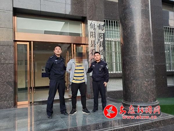 一男子為泄私憤發朋友圈侮辱民警執法被拘留1.jpg