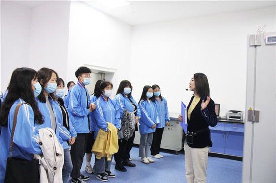 時代青年講奉獻 愛心熱血勇擔當——安康職業技術學院學生參加血站開放日活動