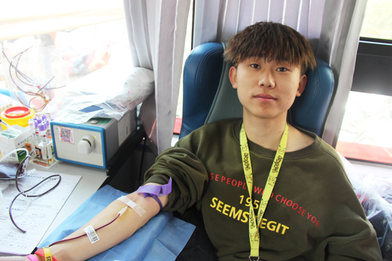 飛揚熱血青春 匯集愛心洪流——安康學院積極開展冬季獻血活動