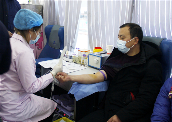 “讓愛暖冬”無償獻血活動走進白河縣中廠鎮同心社區