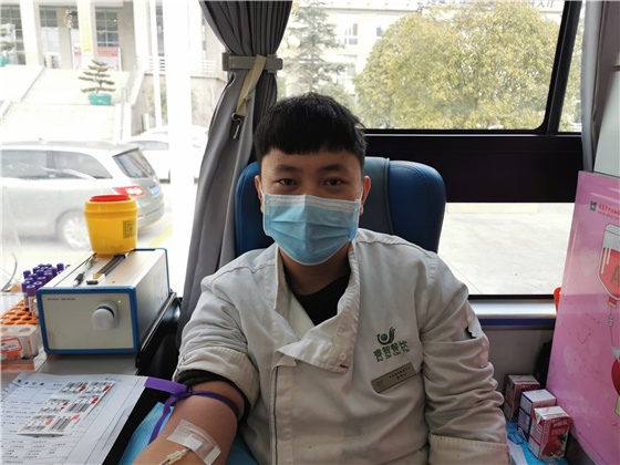 人民警察一心為民,捋袖捐血鐵血柔情——安康市公安局積極開展冬季獻(xiàn)血活動