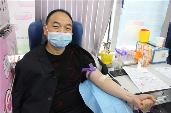 人民警察一心為民,捋袖捐血鐵血柔情——安康市公安局積極開展冬季獻(xiàn)血活動