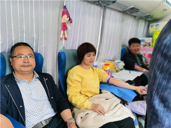 獻血傳真情，為黨旗添光彩 ——三元村春季無償獻血活動側記