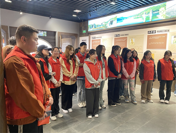 緬懷沈氏三賢 弘揚勤廉家風|安康市中心血站聯合安康學院團委開展愛國主義教育活動