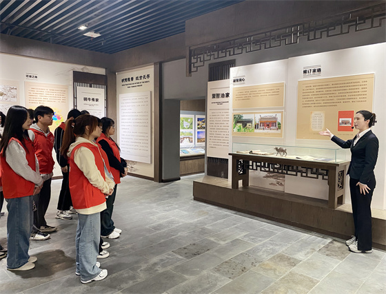 緬懷沈氏三賢 弘揚勤廉家風|安康市中心血站聯合安康學院團委開展愛國主義教育活動